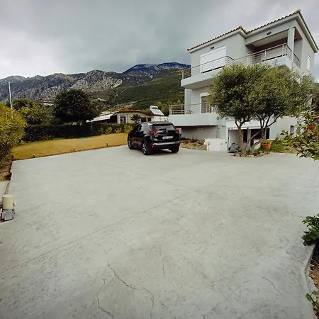 Evilenia Luxury Apartments Kalamata Exterior photo