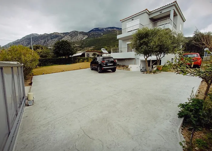 Evilenia Luxury Apartments